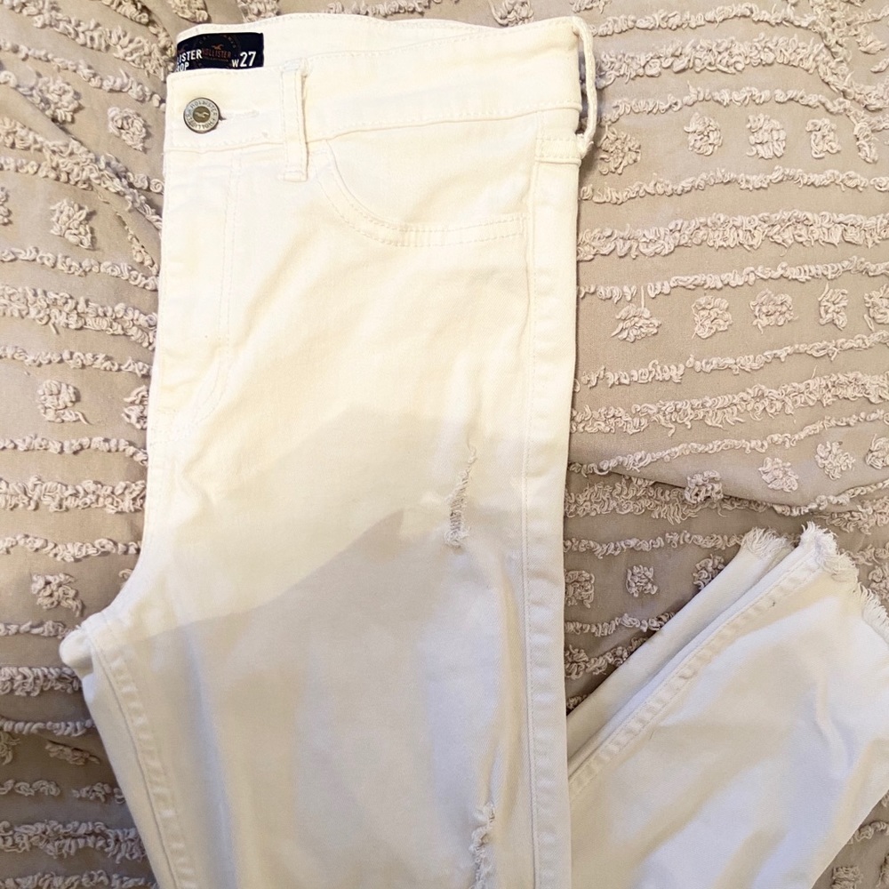 Hollister white-ripped / ankle-length jeans